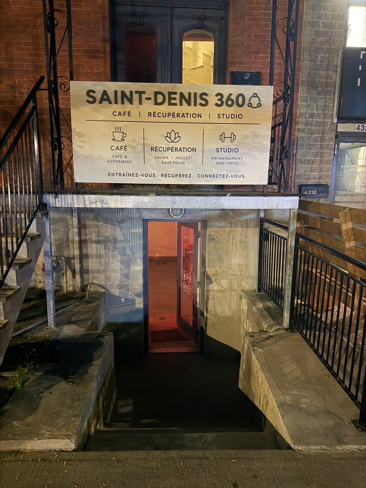 La façade de Saint-Denis 360, rue Saint-Denis.
